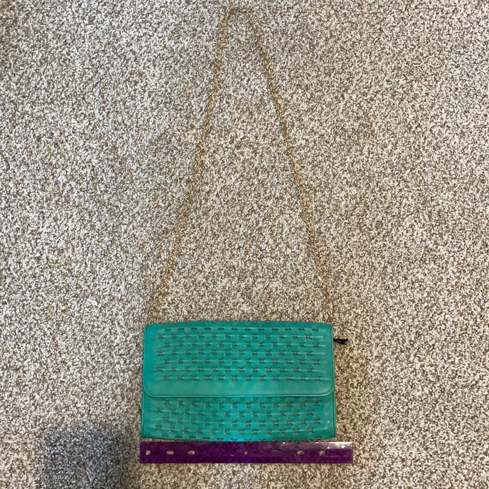 Teal cross body bag, great for a night out with a cute outfit